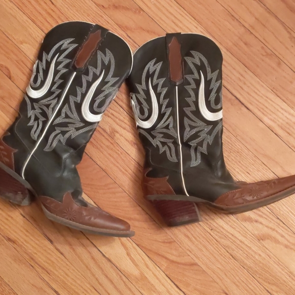 Shoes - Black and brown cowboy western boots snip toe sz 7